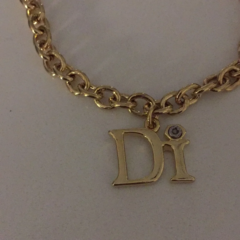 NEW Vintage Charm Bracelet Gold toned link with Di Charm Small Diamond​